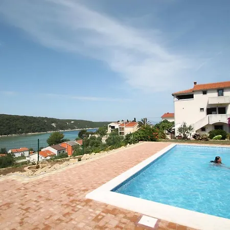 Apartmán Family-friendly With Swimming Pool - Rab - 15518 *