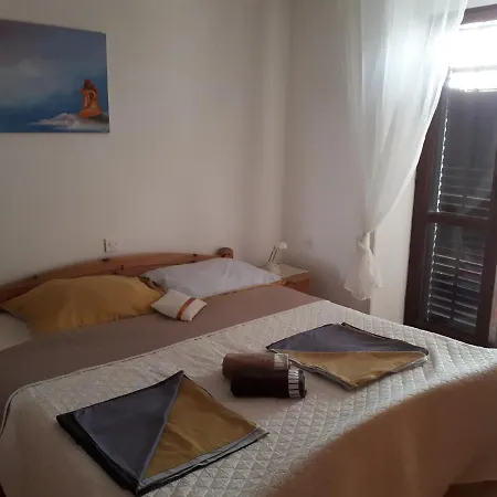 Family Friendly With A Swimming Pool Kampor, Rab - 15518 Apartment Kampor