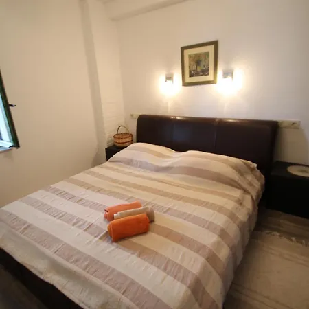 Apartment Family Friendly With A Swimming Pool Kampor, Rab - 15518 *