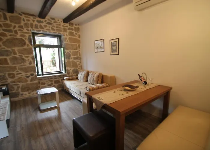 Апартаменты Family-friendly With Swimming Pool - Rab - 15518 Кампор