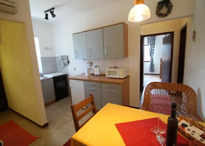 Family-friendly With Swimming Pool - Rab - 15518 * Кампор