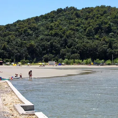 Lejlighed Family-friendly With Swimming Pool - Rab - 15518