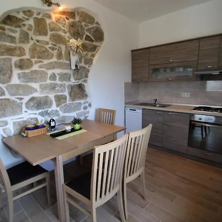 Family-friendly With Swimming Pool - Rab - 15518 Lejlighed Kampor