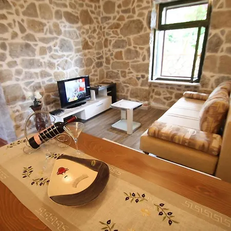 Family-friendly With Swimming Pool - Rab - 15518 * Kampor