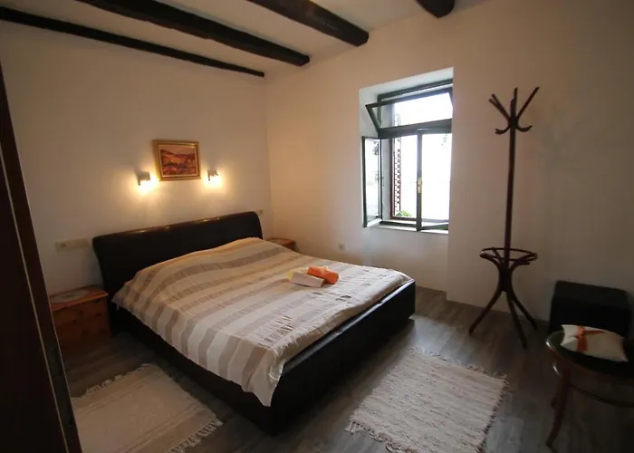 Family-friendly With Swimming Pool - Rab - 15518 Apartment Kampor